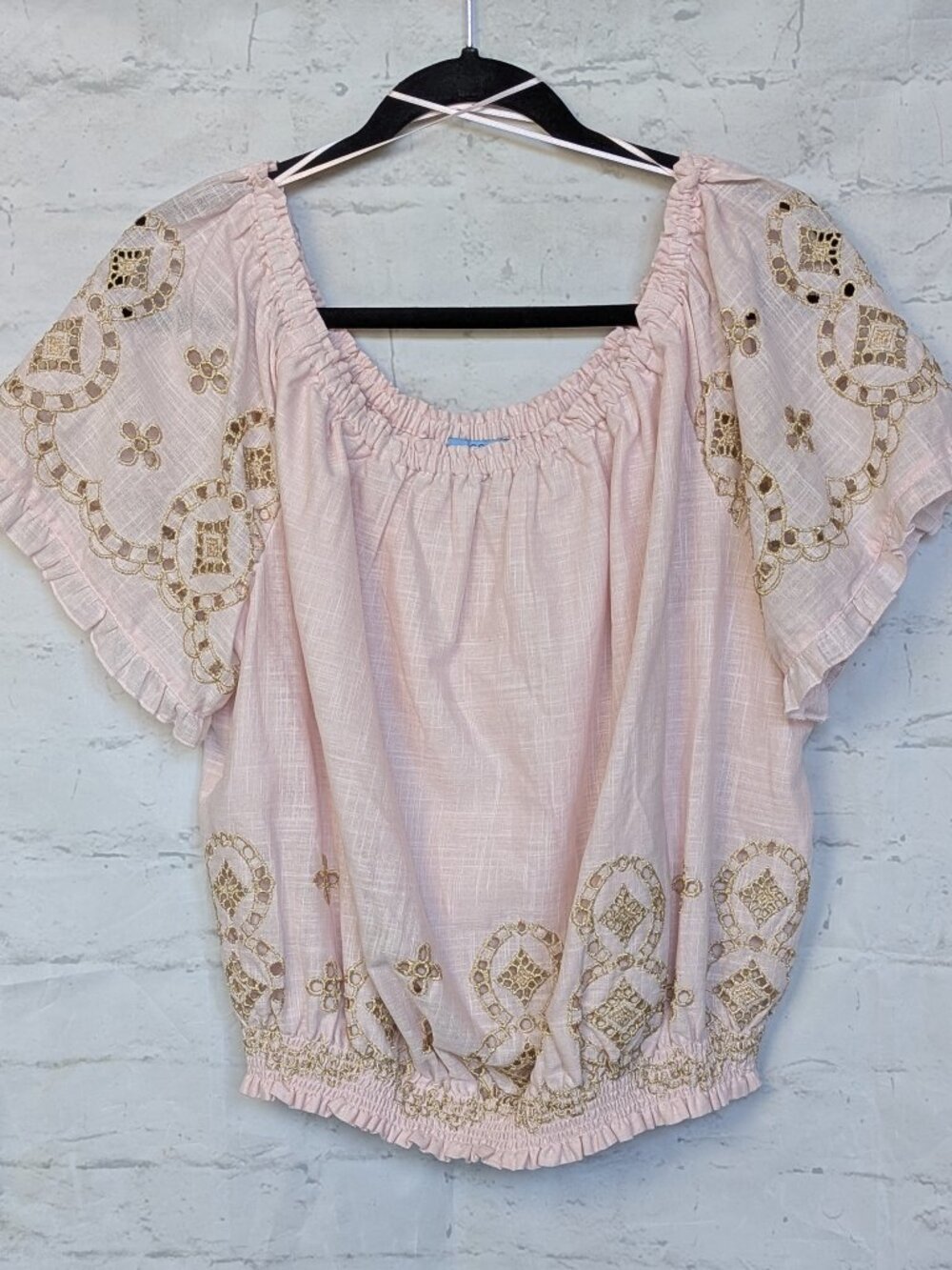 CeCe Off The Shoulder XL Smocked Bubble Hem Blush Pink Gold Embroidered Blouse